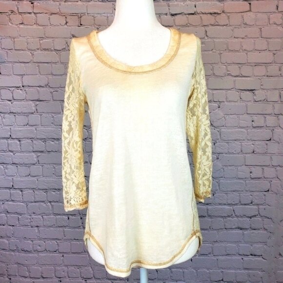 MISS Me Lace Sleeve High Low Crew Neck Tee sz. SM - Picture 1 of 3